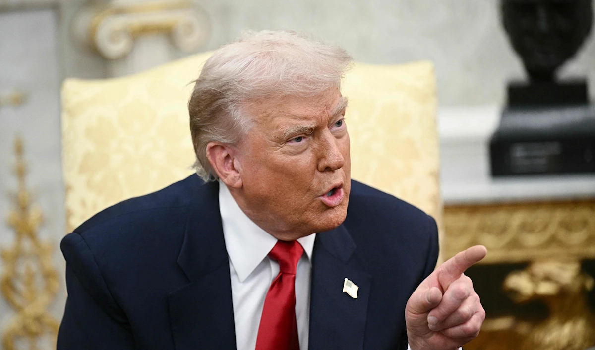 Tensions Iran–États-Unis : Trump menace d’intervenir, Téhéran avertit