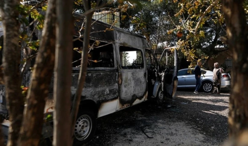 Des colons incendient des maisons au sud d’Hébron