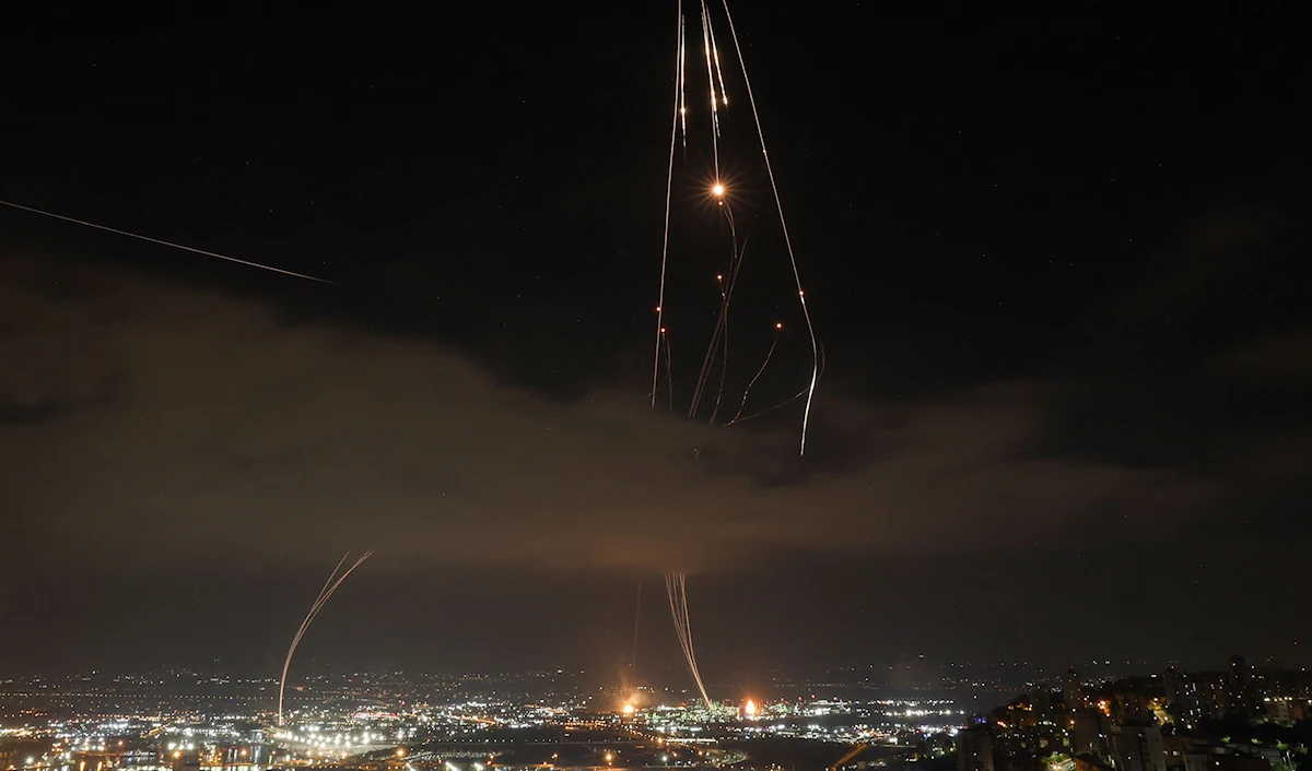 Les « Gardiens de la révolution » prennent pour cible un destroyer américain : plus de 680 blessés dans les rangs des forces ennemies